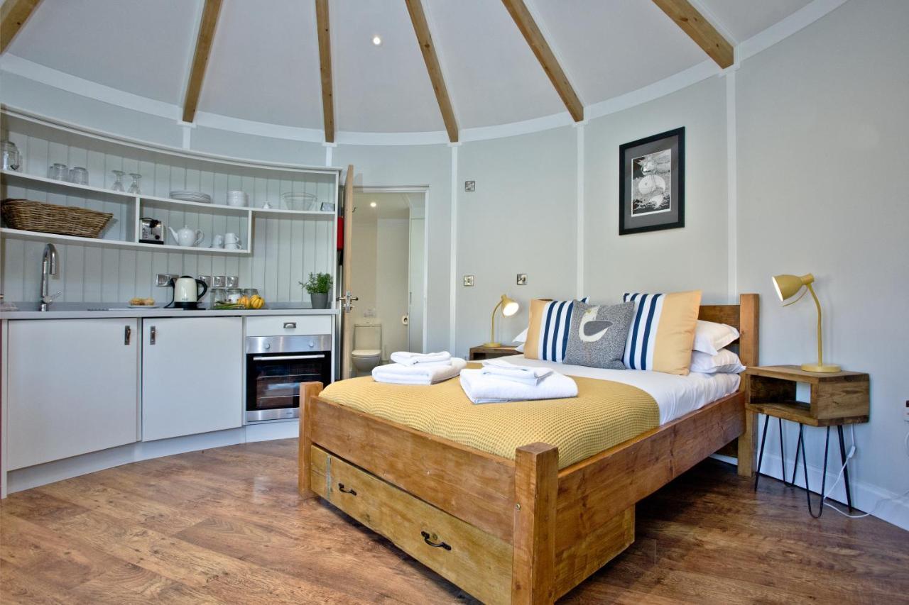 فيلا East Thorne Glamping بود المظهر الخارجي الصورة
